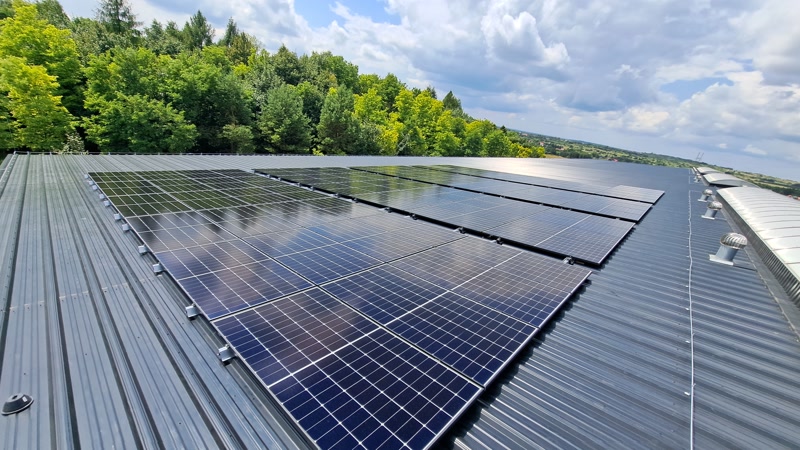 Fotowoltaika przemysłowa 50 kW na dachu hali na Śląsku, Katowice